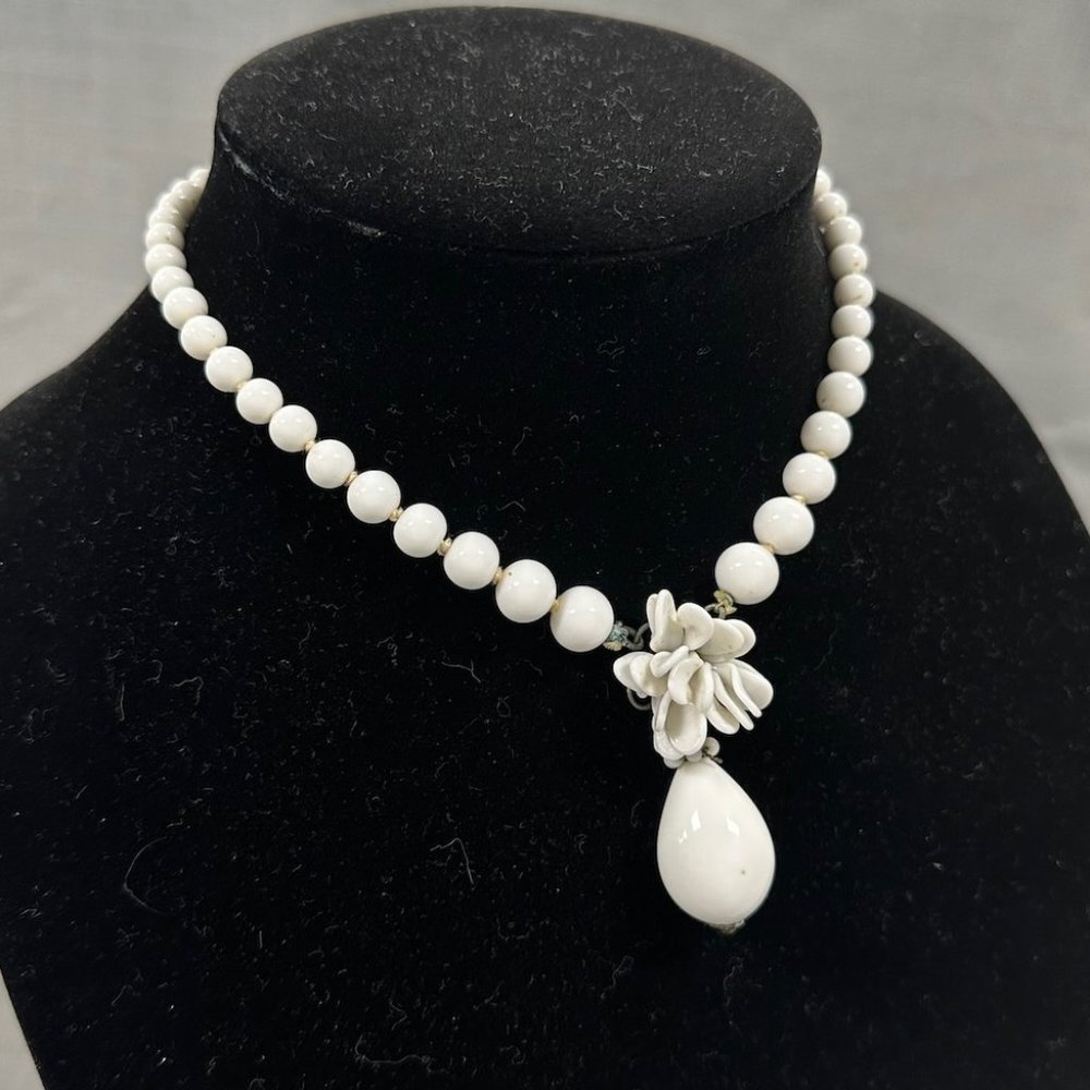 Vintage White Milk Glass Beaded Choker Necklace